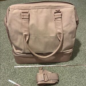 BEIS mini Weekender in Atlas pink